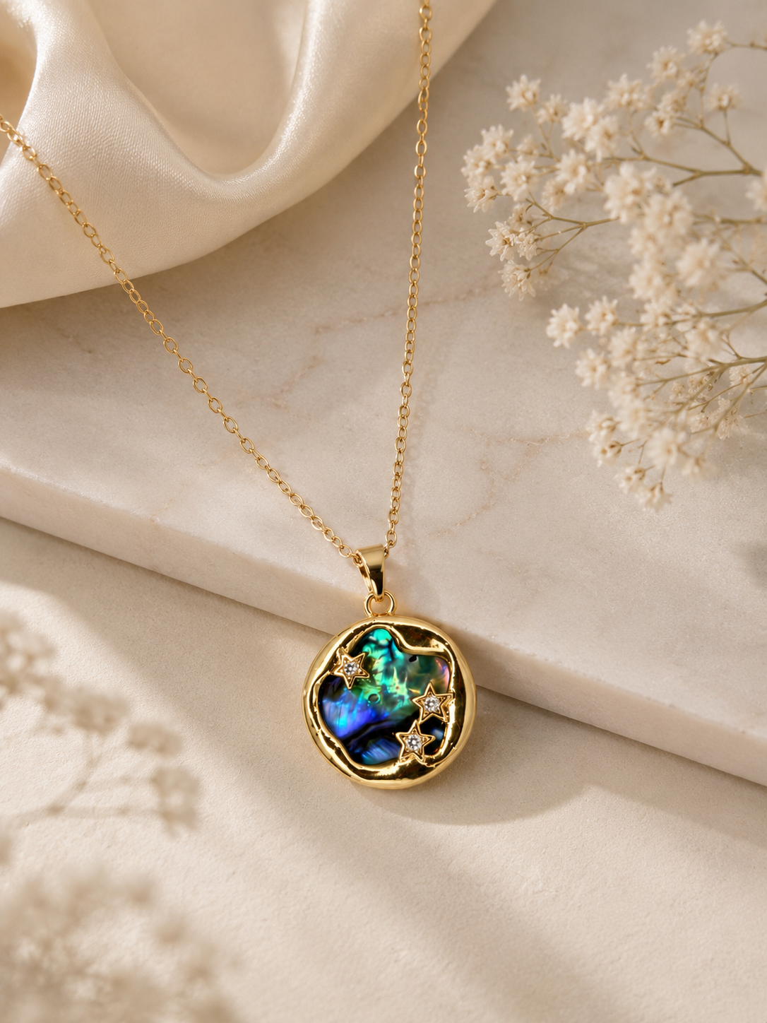Ocean Resin Gold Pendant Necklace (Anti-Tarnish)