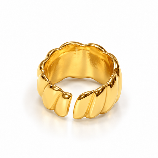 Bella Gold Twist Ring