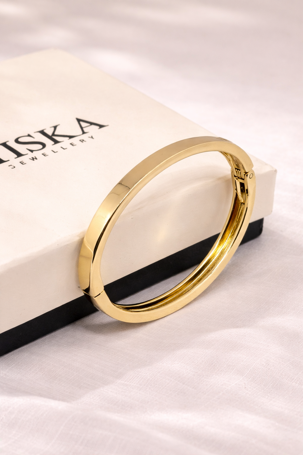 Classic Gold Sleek Cuff Bracelet ( Anti Tarnish)