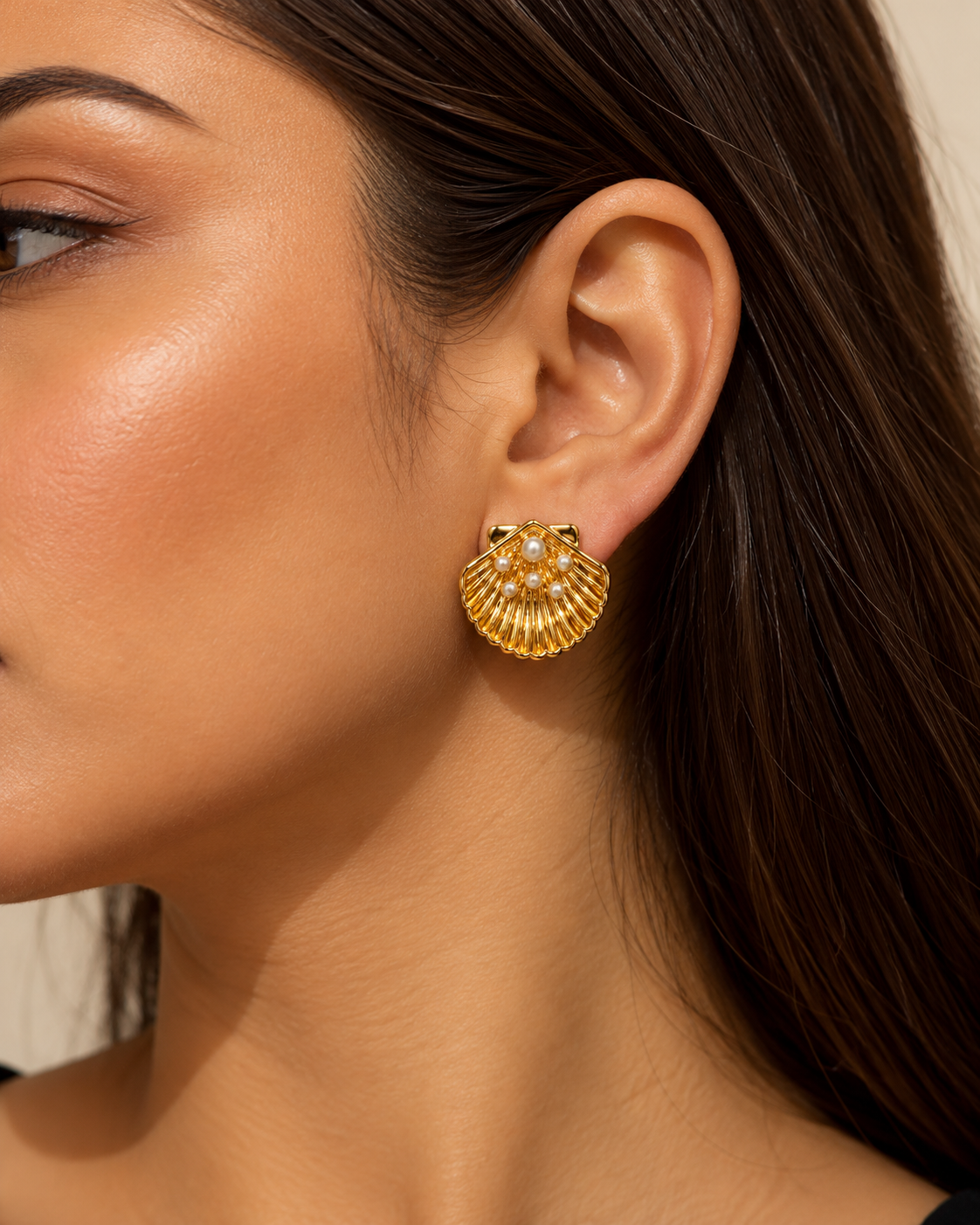 Marina Pearl Gold Shell Stud Earrings (Anti-Tarnish)