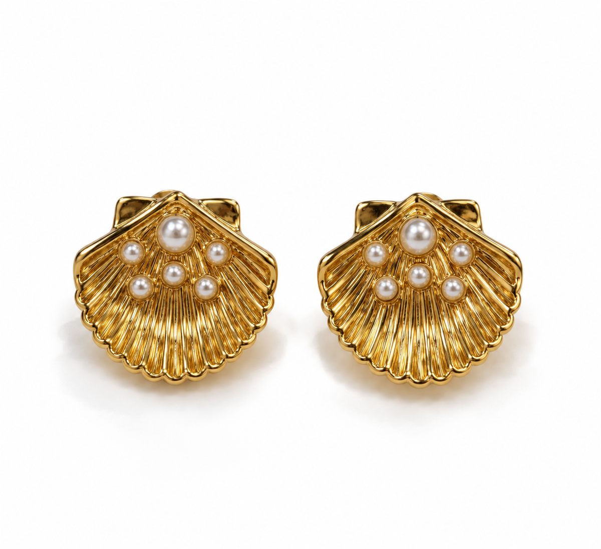 Marina Pearl Gold Shell Stud Earrings (Anti-Tarnish)