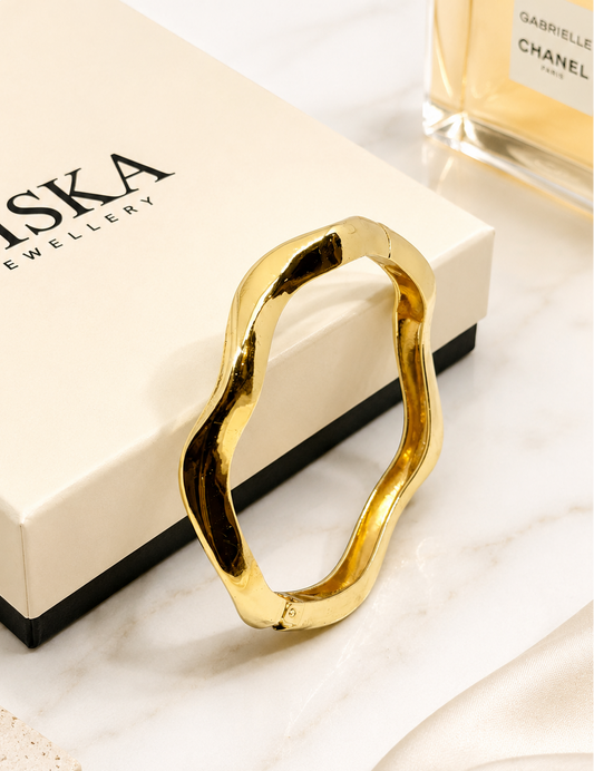 Golden Wave Sculpt Bangle