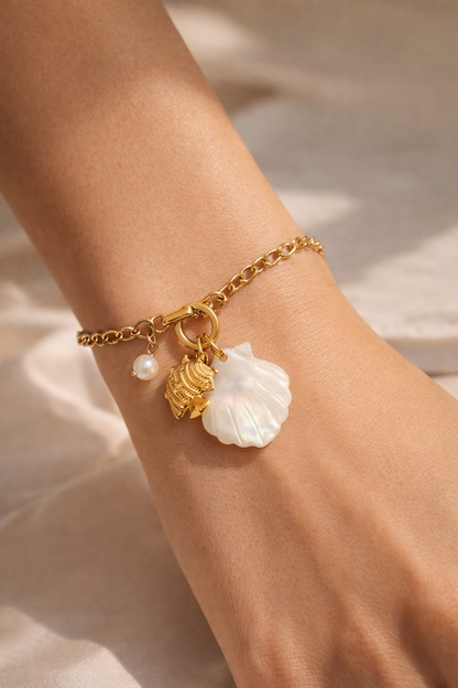Shell Charm Chain Bracelet