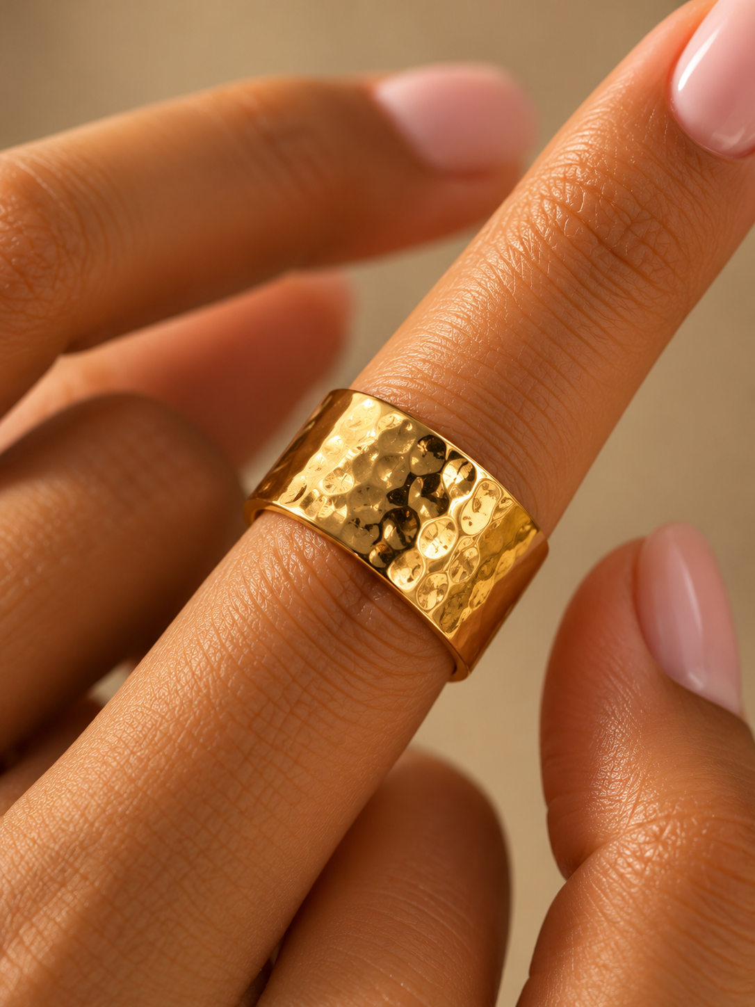Hammered Wide Band Ring (Anti Tarnish)