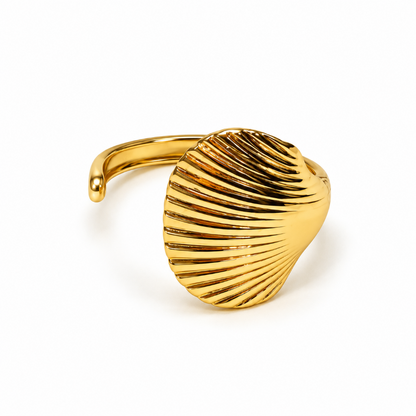 Sienna Gold Sculpted Shell Ring