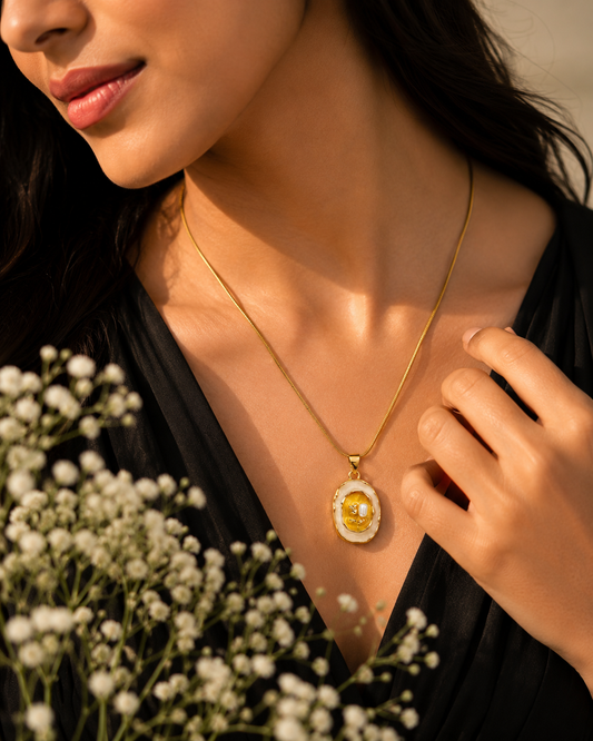 Amber Glow Pendant Necklace