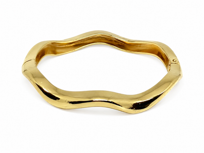 Golden Wave Sculpt Bangle