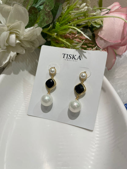 Moonlight Pearl Elegance Earrings