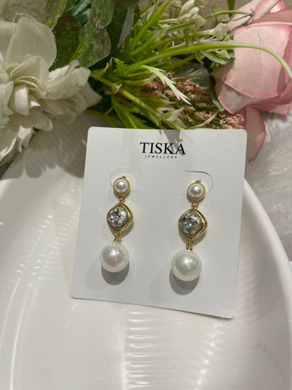 Moonlight Pearl Elegance Earrings