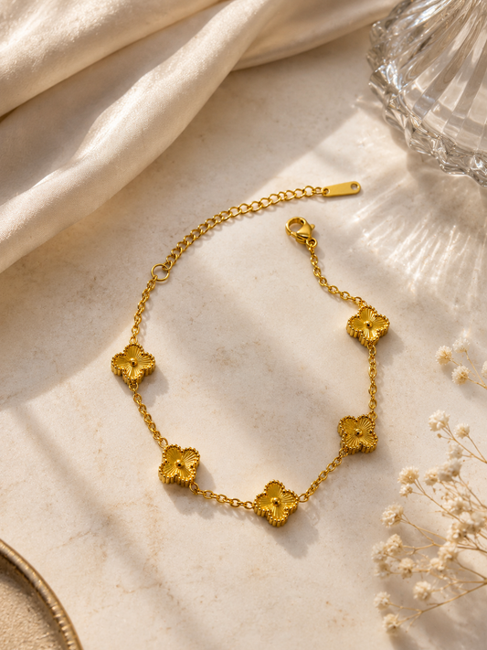Aurelia Clover Luxe Bracelet - Gold