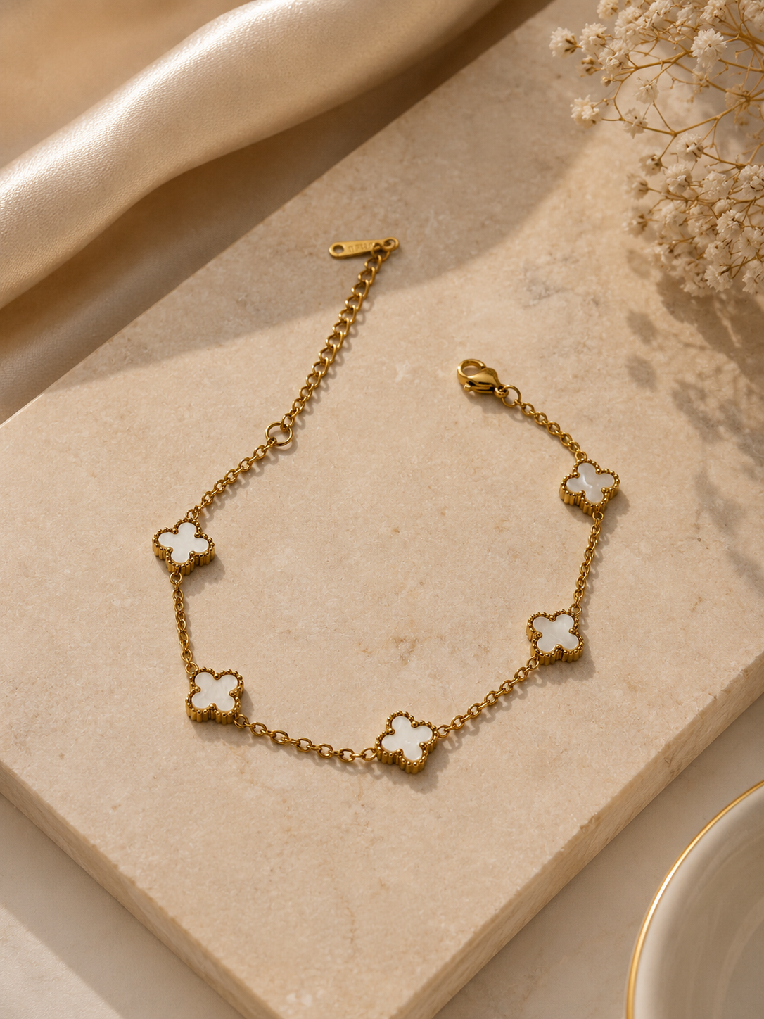 Ivory Clover Luxe Bracelet