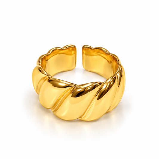 Bella Gold Twist Ring