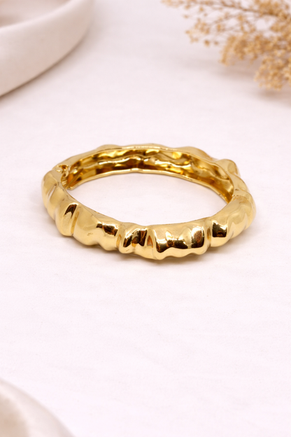 Golden Wave Cuff Bracelet  (Anti Tarnish)