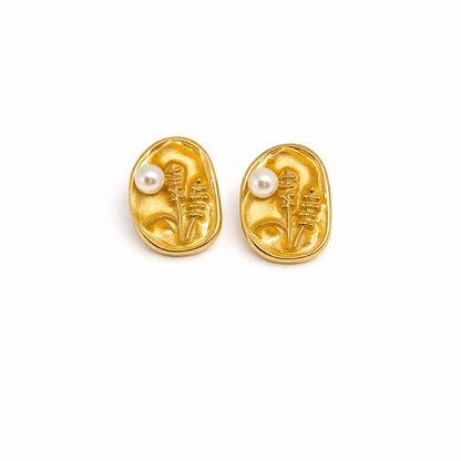 Pearl Muse Gold Stud Earrings