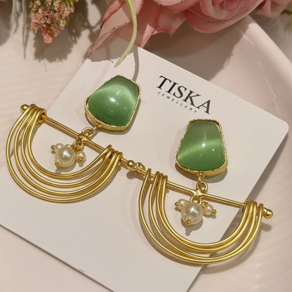 Emerald Glow Pearl Arch Earrings