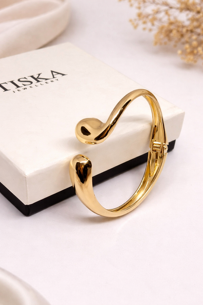 Golden Fluid Drop Cuff Bracelet (Anti Tarnish)