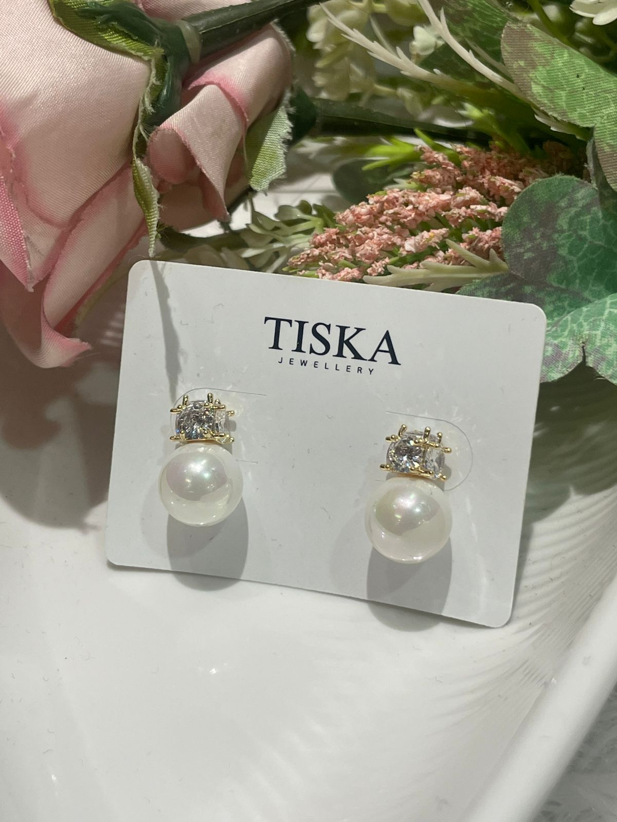 Pearl Radiance Studs Earrings