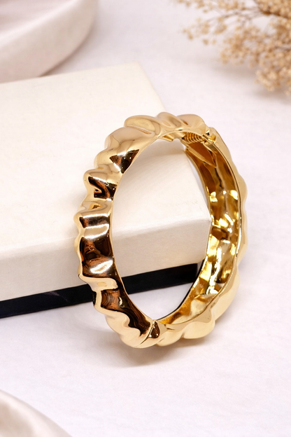 Golden Wave Cuff Bracelet  (Anti Tarnish)