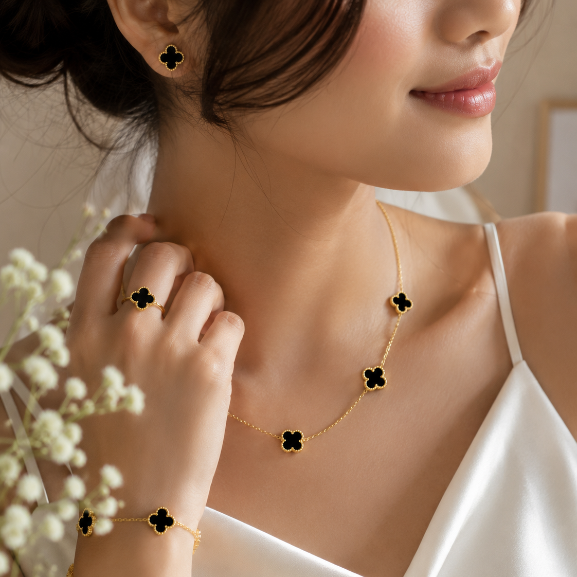 Royal Black Clover Jewellery Set of 4