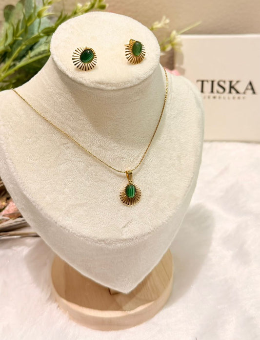Emerald Sunburst Pendant Set – Gold Finish | Anti-Tarnish
