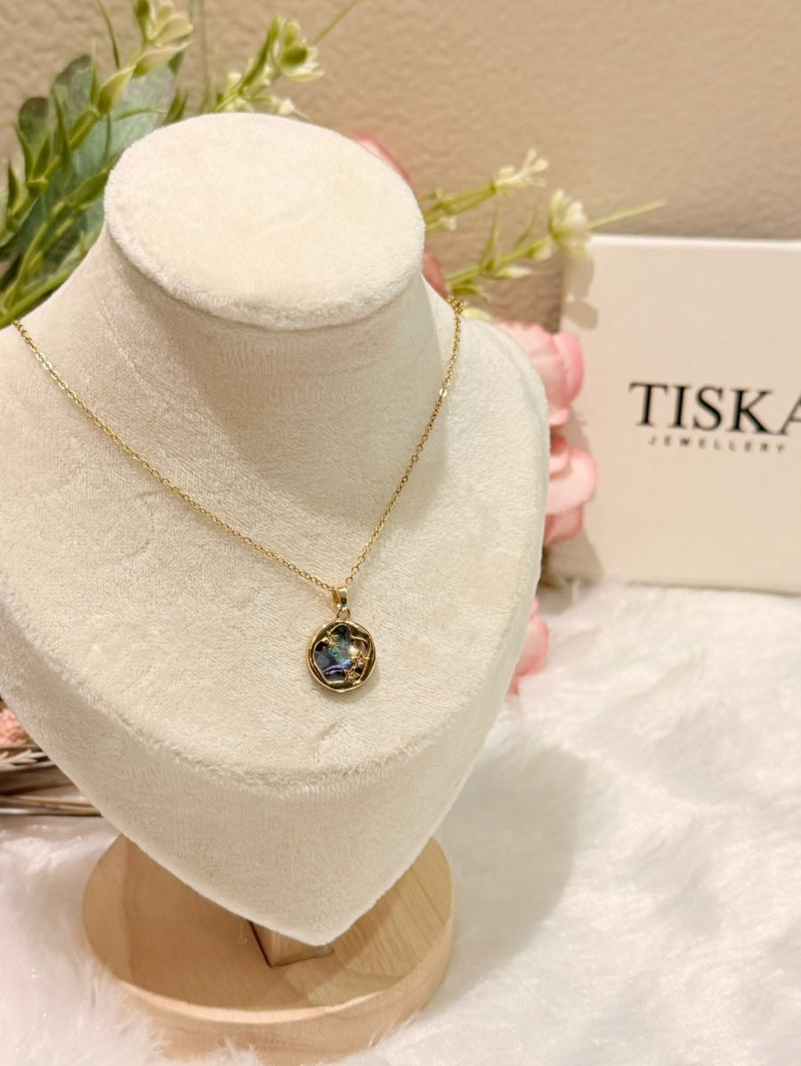 Ocean Resin Gold Pendant Necklace (Anti-Tarnish)